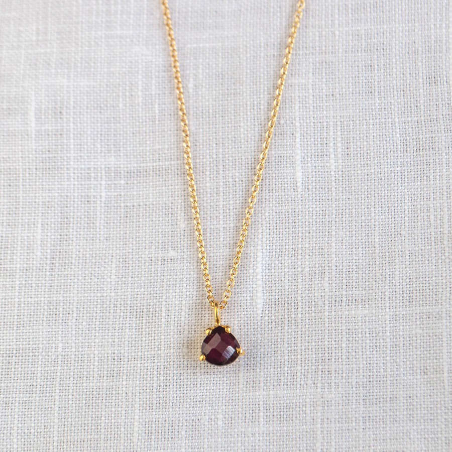 Halskette “Triangle - Garnet”