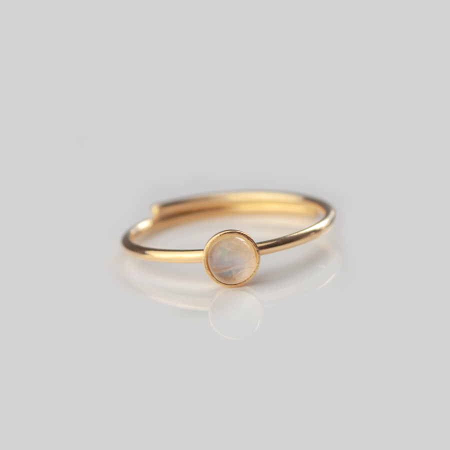 Ring Stapelring Gold Mondstein Handmade